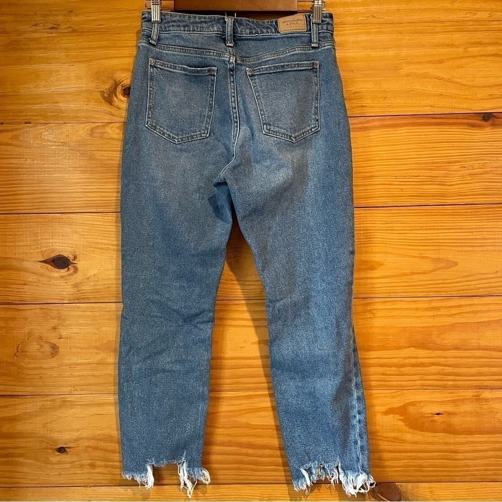 Abercrombie & Fitch Curve Love Distressed High Rise Mom Jeans 27 Short - Picture 2 of 9